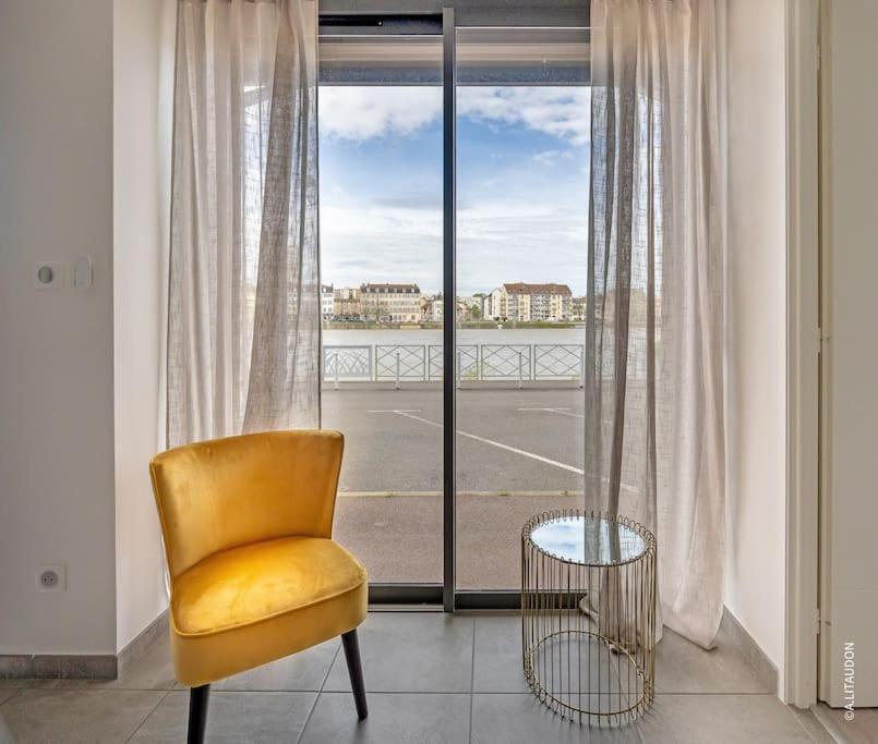 Appartement T2 Climatise Le Quai 391 Saint-Laurent-sur-Saone Exterior photo